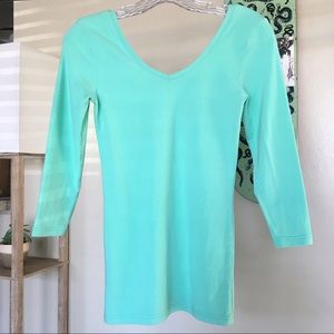 Double V-Neck Long Sleeve